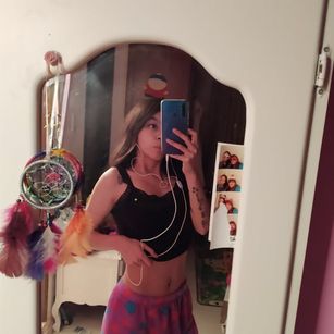 Model - Alex Babe tatuada