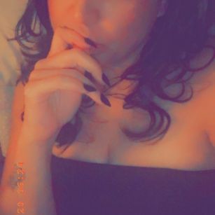 Model - RoxyFox sexy