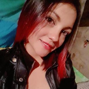 Model - Samy Line Hot