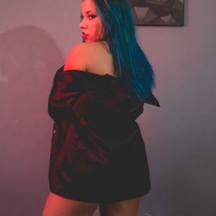 Model - Goddess Mira kinky