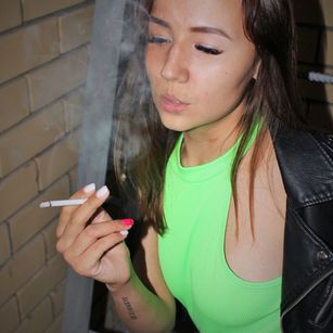 Model - LittleCarolly horny