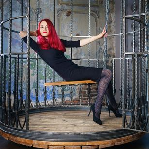 Model - VictoryVega findom