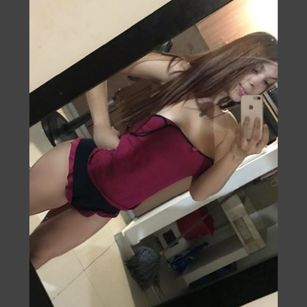 Model - Lana honey Trans