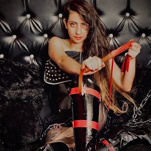 Model - MADAME RITA fetish