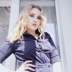 Model - Daria blondie