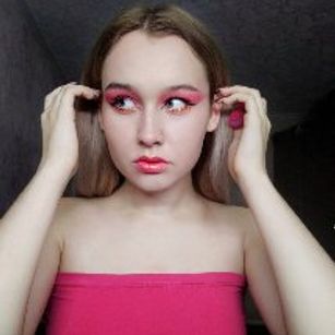 Model - Kati  Sweet natural