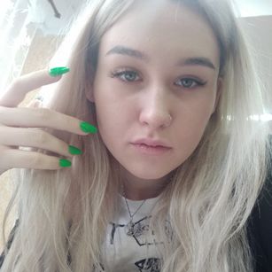 Model - Kati  Sweet natural