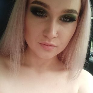 Model - Kati  Sweet Hot