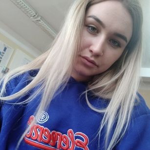 Model - Kati  Sweet Hot