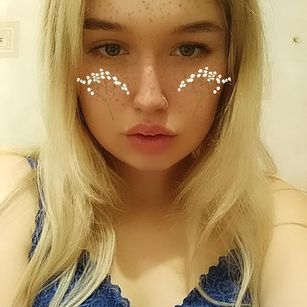 Model - Kati  Sweet joi