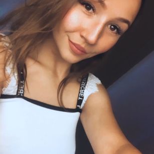 Model - LittleCarolly ass