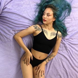 Model - Lilibaby suck