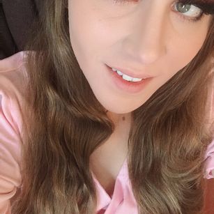 Model - LillyXLust cei