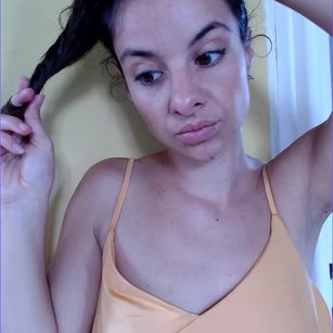 Model - Louise Beaucaire brunette