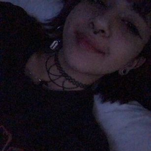 Model - Normadic18 striptease