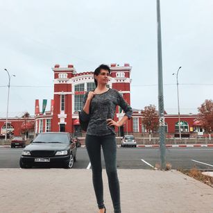 Model - best0xtatik striptease