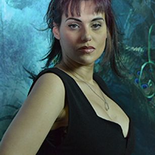 Model - Queen Aston 8