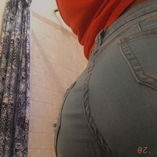 Model - Gumdrop paypig