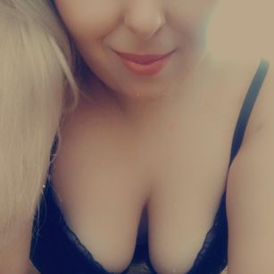 Model - PrincessTitsUk findom