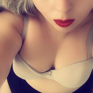 Model - PrincessTitsUk Domme