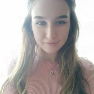 Model - Kati  Sweet natural