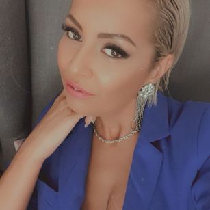 Model - ScarlettLove kinky