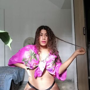 Model - ALUNA coqueta