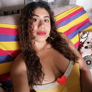 Model - ALUNA colombiana