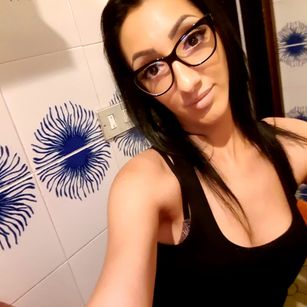 Model - LucilleBella sexy