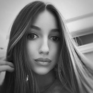 Model - NaughtyMilena longlegs