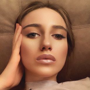 Model - NaughtyMilena horny