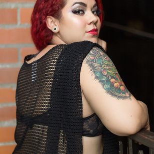 Model - April Peyton bigtits