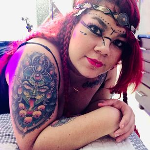 Model - April Peyton bigtits