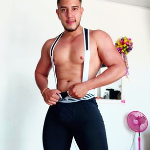 Model - Dave Soldier latino