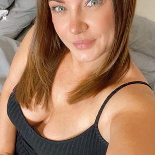 Model - Zara Daniels slave