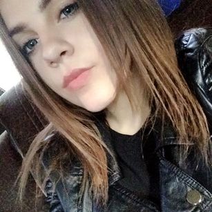 Model - Ashley Lee horny