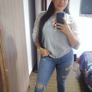 Model - Barbarah_Decker curvy