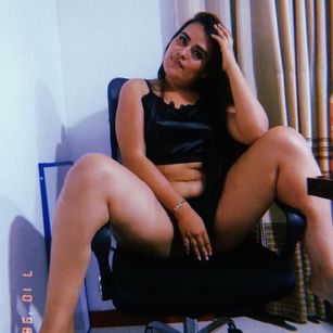 Model - Scarlet_Montenegro masturbation