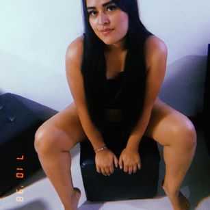 Model - Scarlet_Montenegro dance