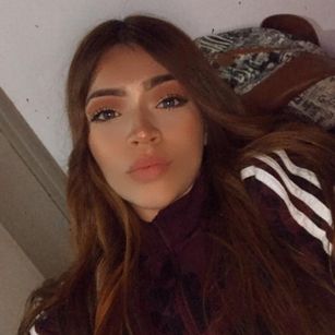 Model - Mileytabs submissive