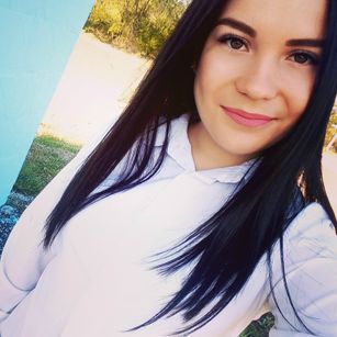 Model - AliceRose tits