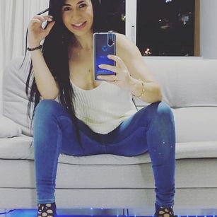 Model - Karol Meyer LOVENSE