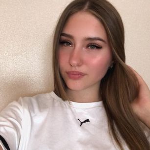 Model - Amelia_Xxx fingers