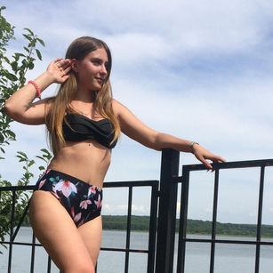 Model - Amelia_Xxx toys