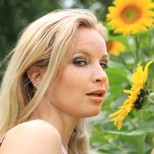 Model - AnnikaRose German