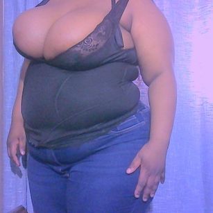 Model - NONHLANHLA HADEBE twerking