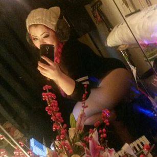 Model - ATHENALE sweet