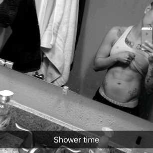 Model - Sean Raye pussy