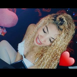 Model - Sexy_Kloe curly