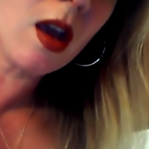 Model - The only Lily curvy